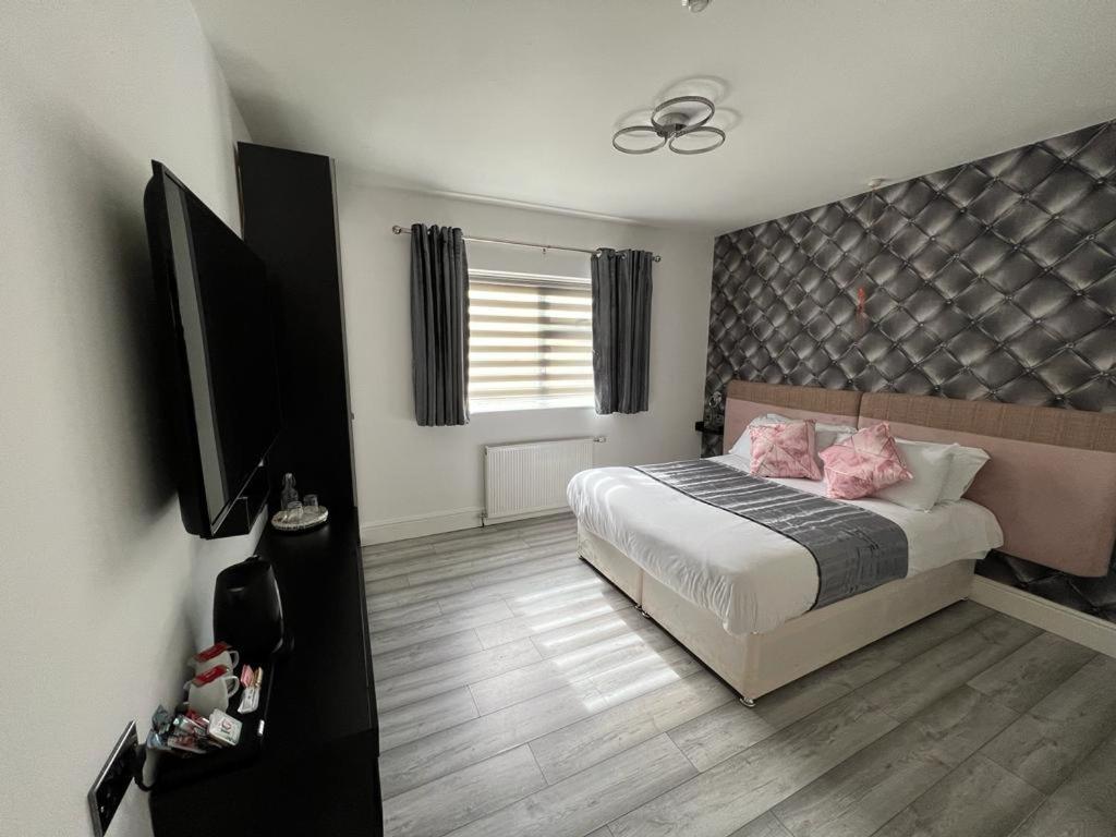 Charnwood Regency Guest House Loughborough Exterior photo